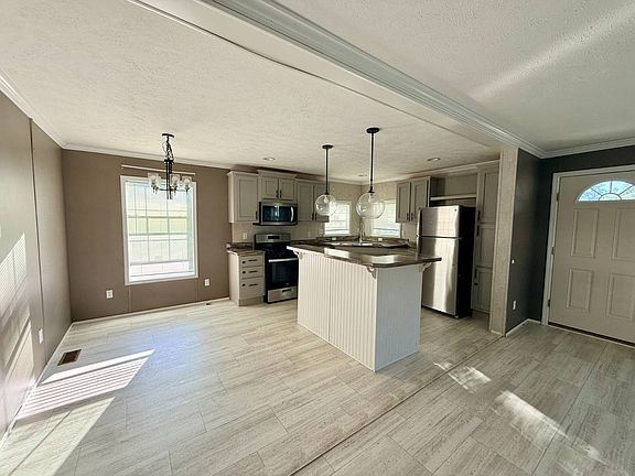 5th image of 116 Bluebird Rd #10