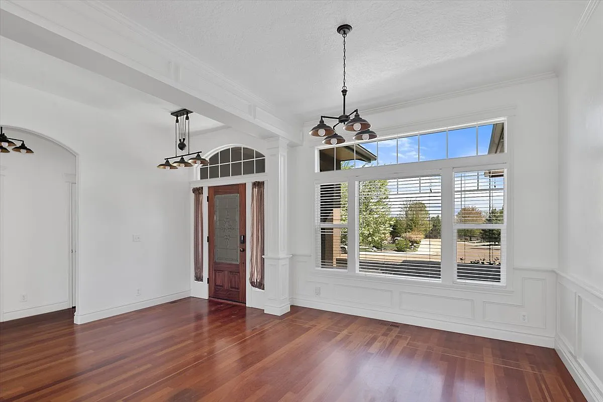 3 bed, 2109 sqft, $2,650 — Photo 3