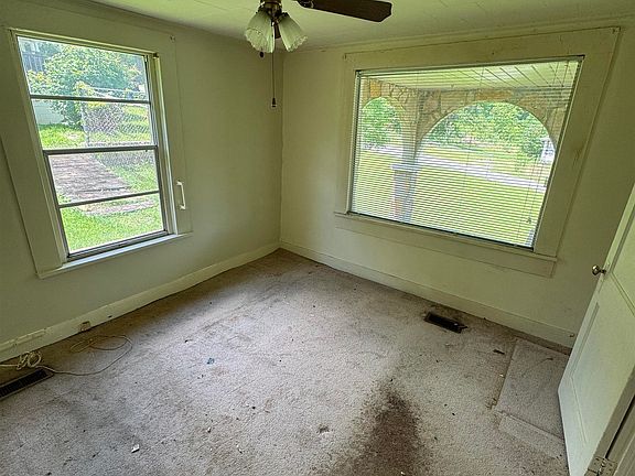 5th image of 1015 Patterson St