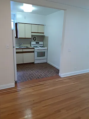 Rented by BUZZ REALTY | media 34