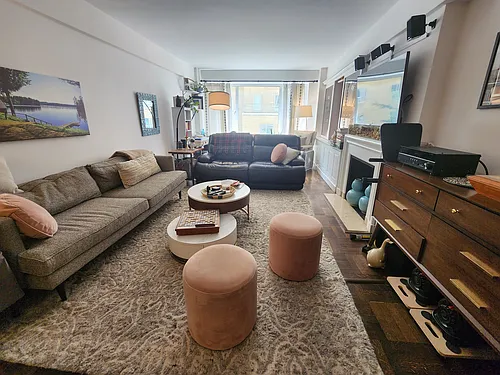 40 Central Park S #5F Photo 1