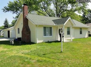 69 Outlook Dr, Tallmadge, OH
