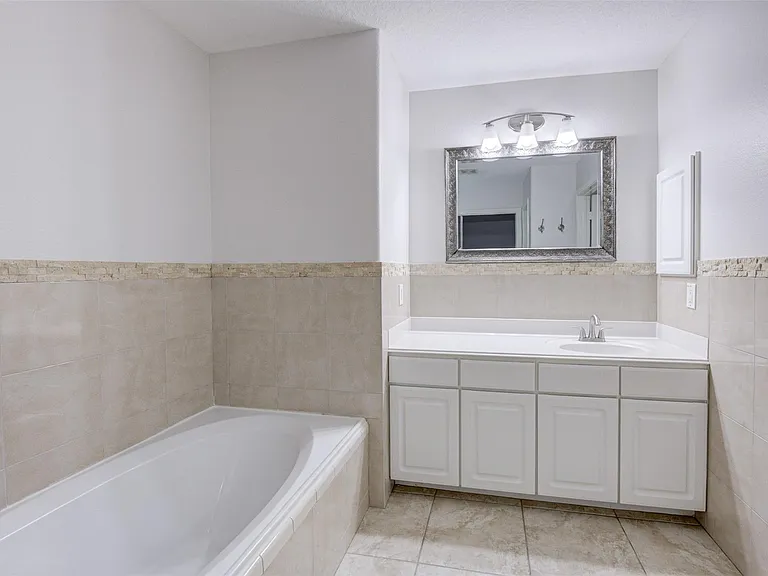 3118 Clipper Winds Way — Photo 10