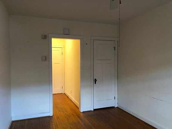 Small living room / sitting room