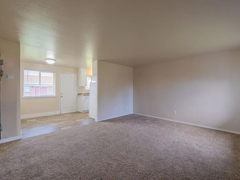 10922 Freiday St SW — Photo 3