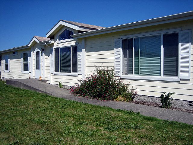 1st image of 23 Harmony Ln