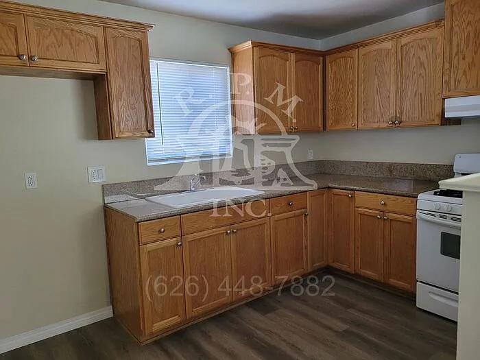 2 bed, 1.0 bath, 700 sqft, $2,195 — Photo 4