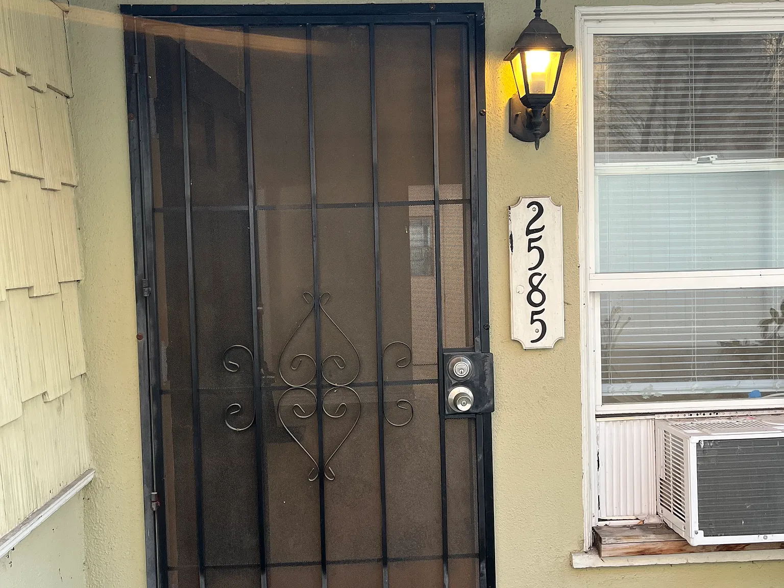 2583 N Lincoln St — Photo 4