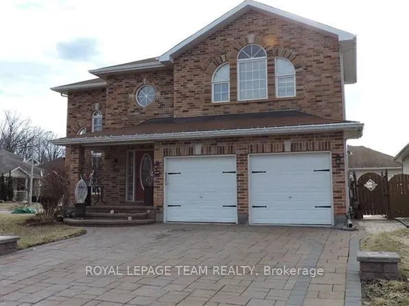 685 Everlasting Cres #B, Ottawa, ON K4A 0K4