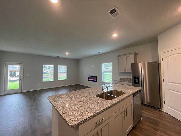 4th image of 20 Braeburn Ct Lot 180