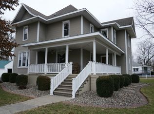 510 S Vine St, Arthur, IL