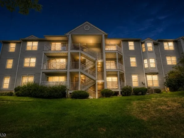 107 Rachel Ct, Franklin Twp., NJ 08823
