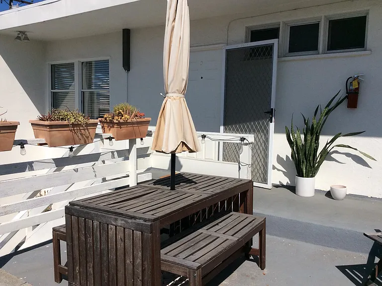 2315 Ocean Park Blvd #D — Photo 1