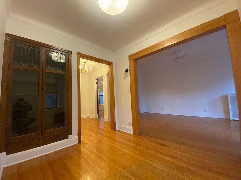 1st image of 817 W Belle Plaine Ave #2