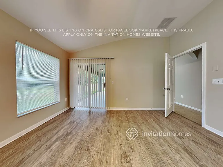 2389 Hamlet Cir — Photo 9