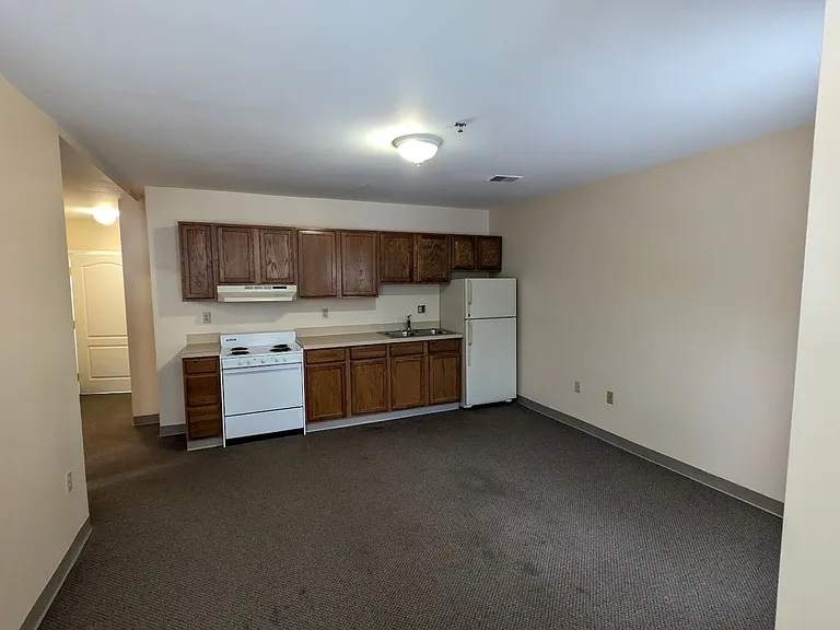 320 E Lincoln Ave — Photo 9