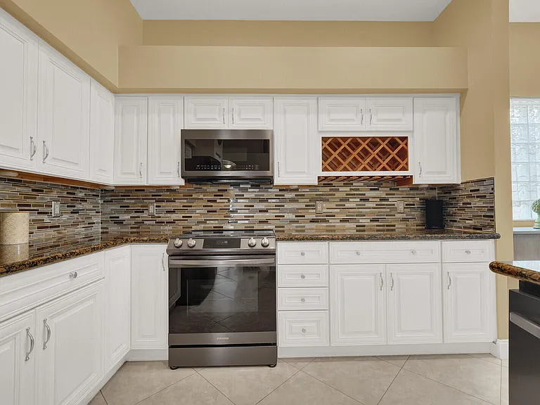 18453 Old Princeton Ln — Photo 15