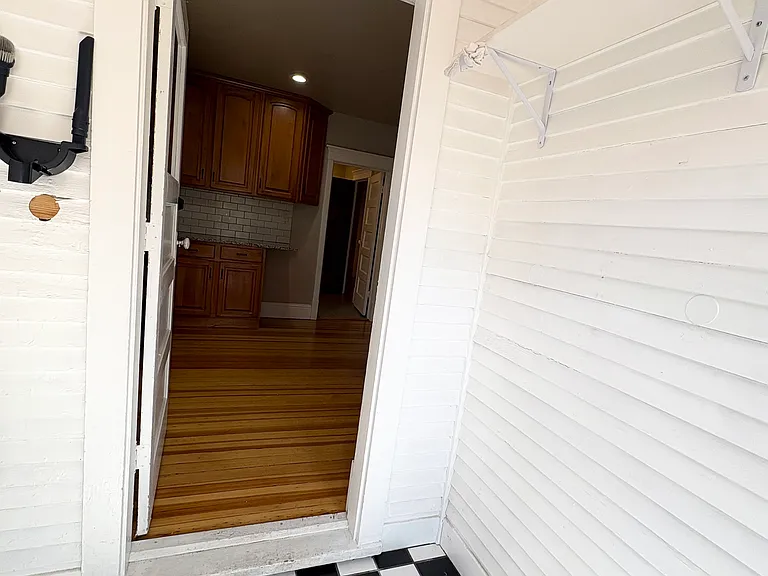 928 N Corona St — Photo 34
