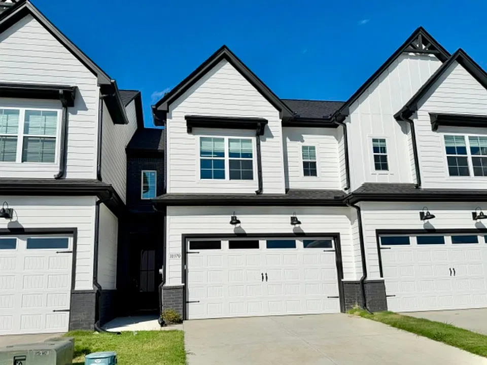 10370 May Flowers St