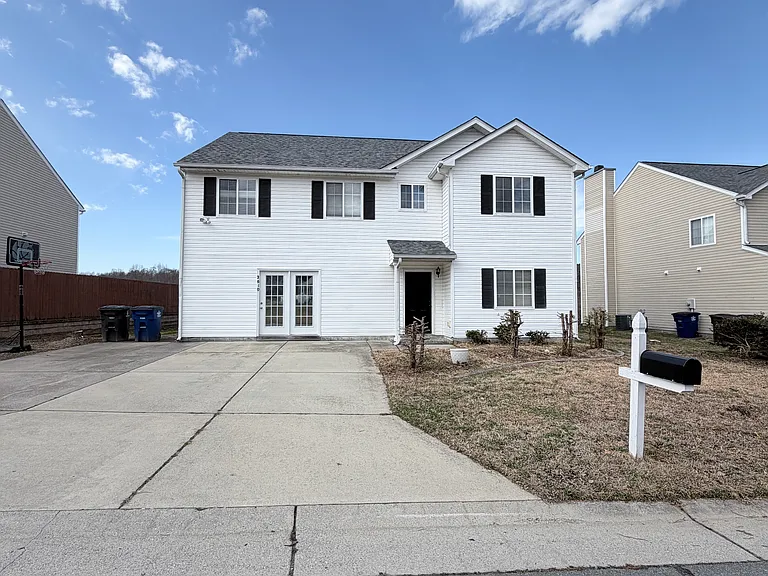 2610 Chatfield Dr — Photo 1