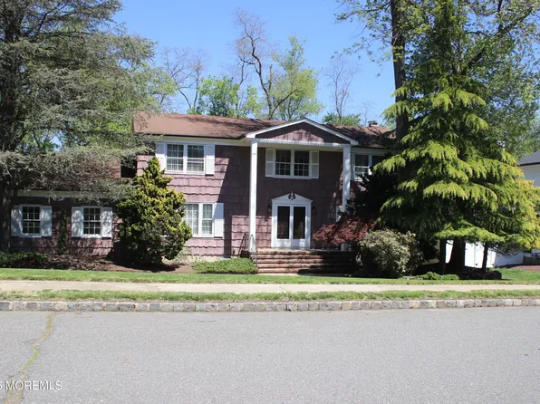 4 Vista Drive, Morganville, NJ 07751