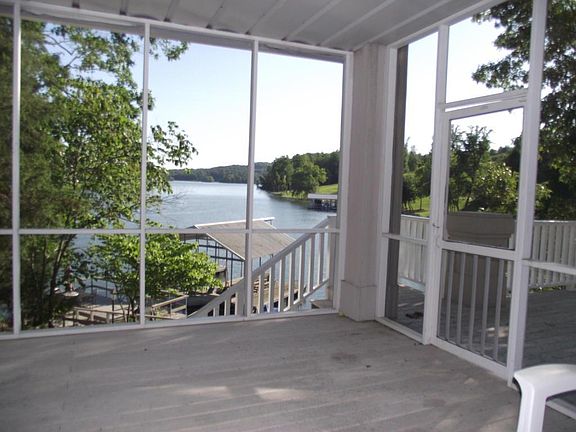 4th image of 157 Greystone Way