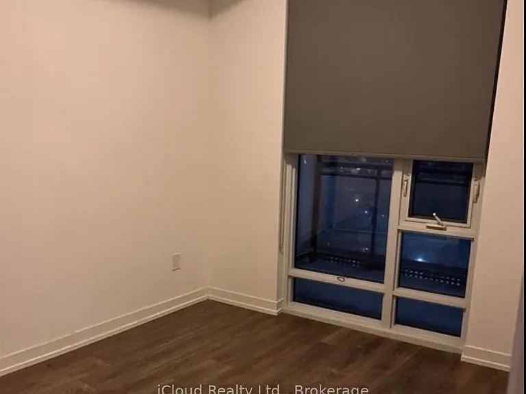2520 Eglinton Ave W #1618 — Photo 3