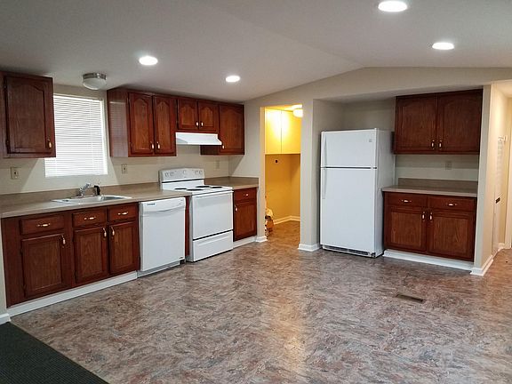 2nd image of 2303 Hamilton St
