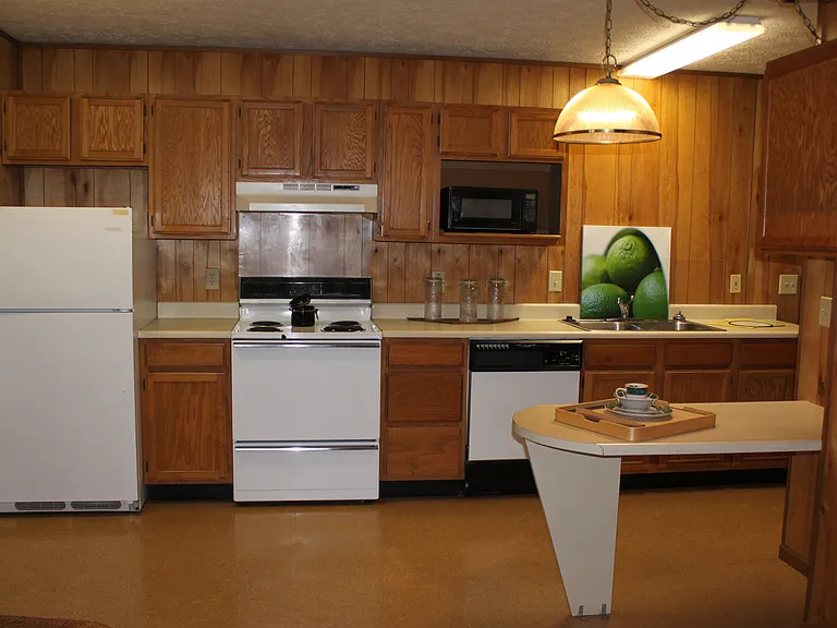 Crestview Apartments — Photo 44