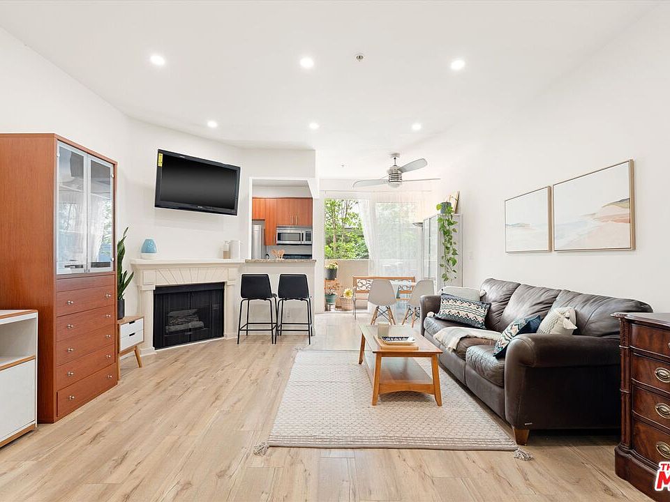1st image of 620 S Gramercy Pl APT 131