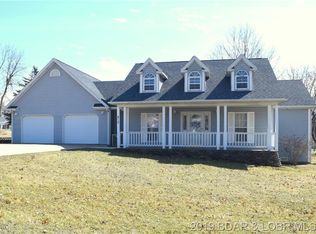 813 Rainbow Ln, Eldon, MO 65026