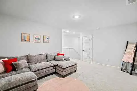 1041 Arborwood Ln SW — Photo 23