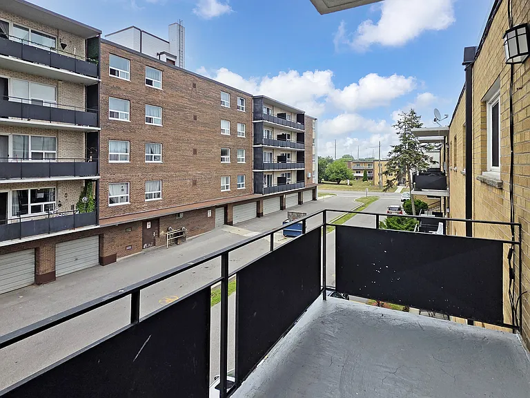 296 Grenfell St — Photo 28