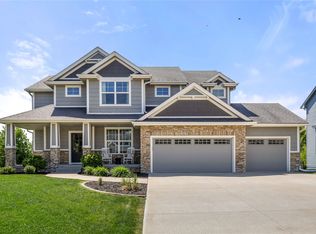 570 Whistling Ct, Waukee, IA 50263