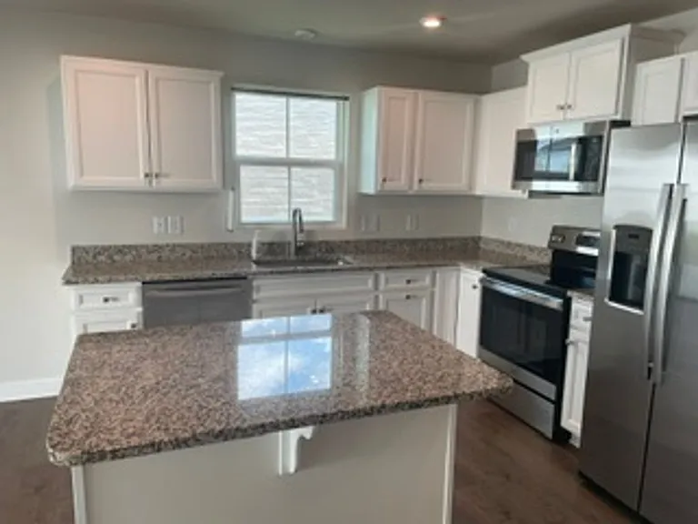 2716 Thornton Grove Blvd — Photo 11