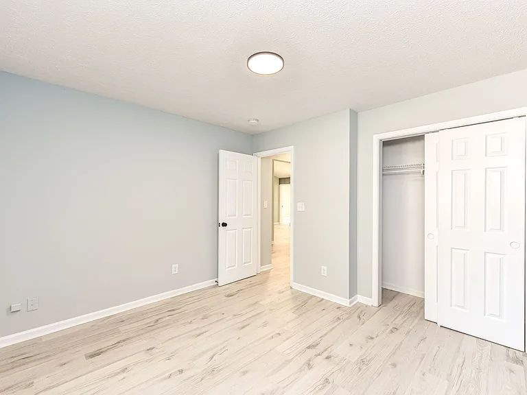 3933 Bergamot Ct — Photo 11