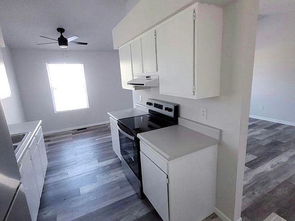 4th image of 2323 W Osterhout Ave #3