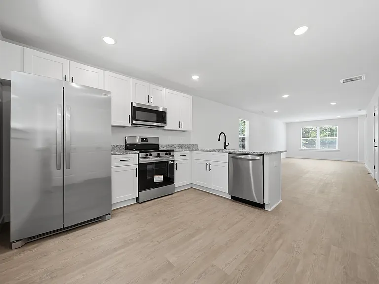 131 8th Avenue Dr SE — Photo 8