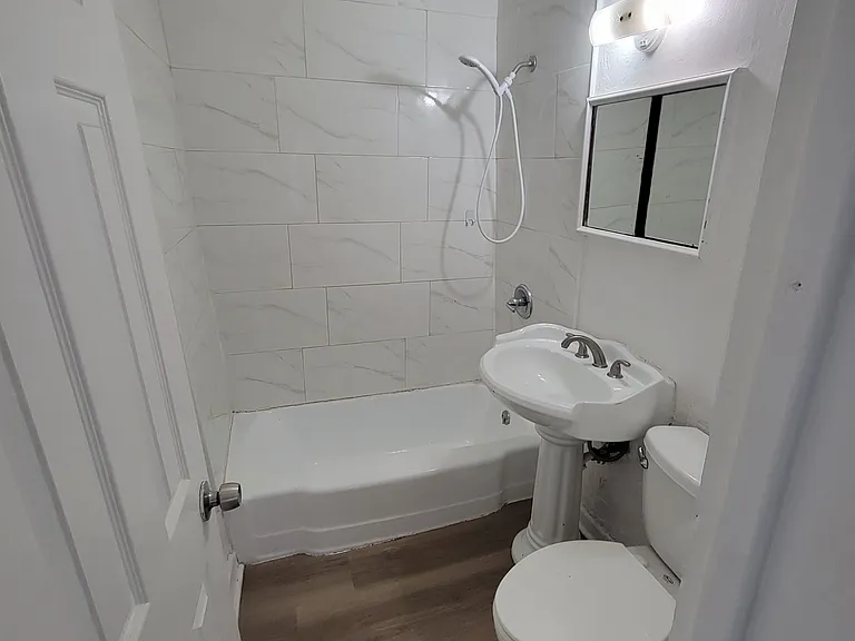 695 NE 86th St #3 — Photo 1