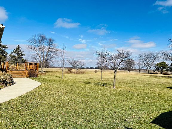 4th image of 1879 Simpson Rd