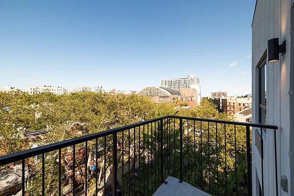 Rented by Joel Scharf, LREB | media 5