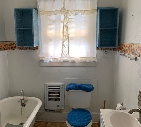 4th image of 3326 Crenshaw Ave