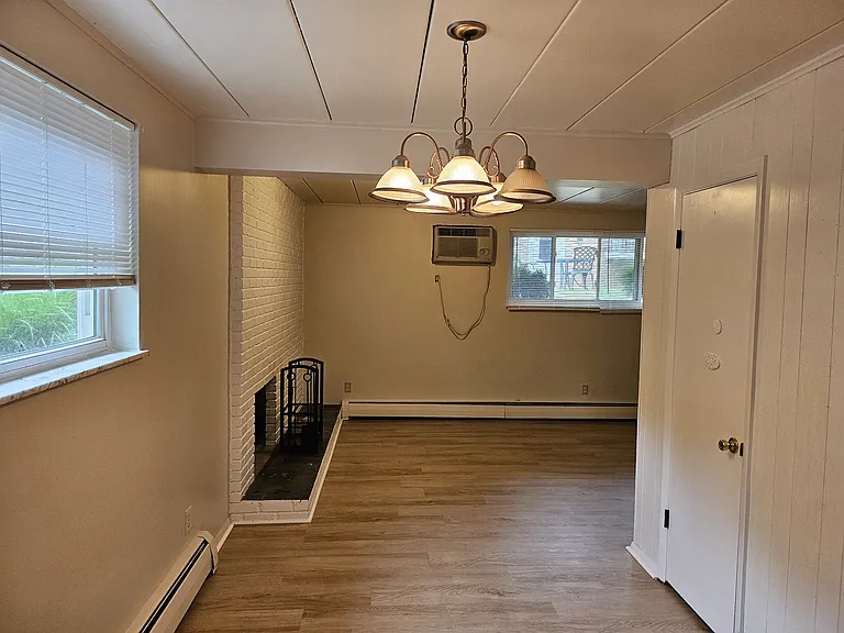 2102 Oxford Ave #B1 — Photo 4