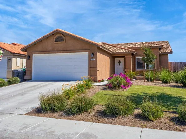212 Aguirre Ave, Delano, CA 93215