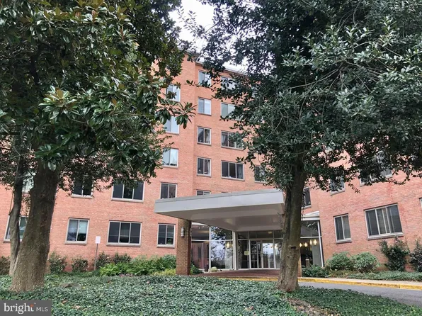 3000 Spout Run Pkwy APT D608, Arlington, VA 22201