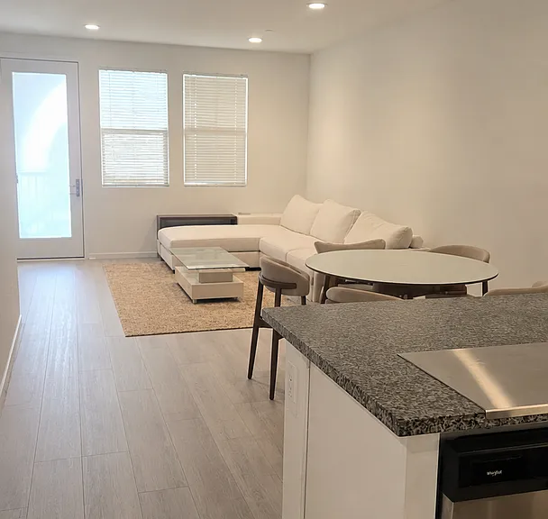 5752 Spring St — Photo 4