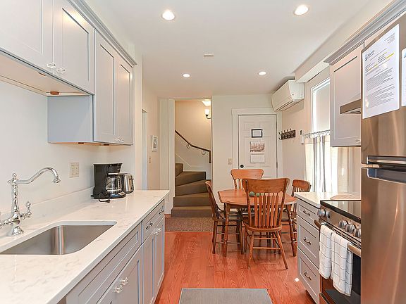 5th image of 68B Granite St