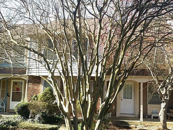 2nd image of 7320 Pebblestone Dr APT D