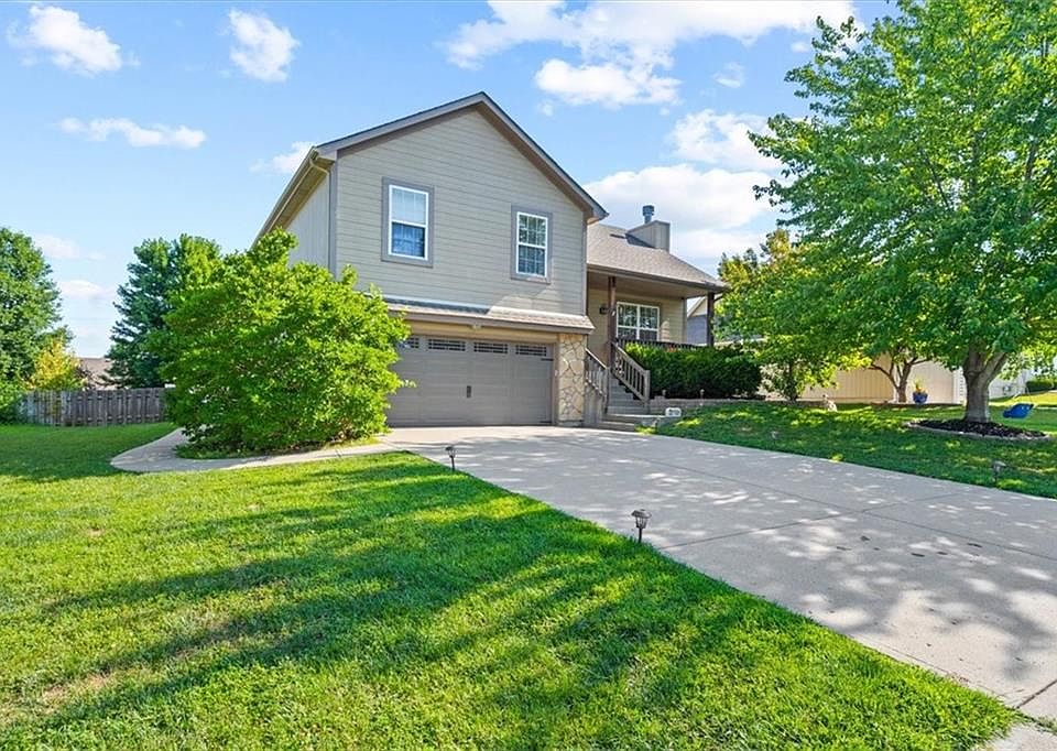 1st image of 15606 Iron Creek Dr
