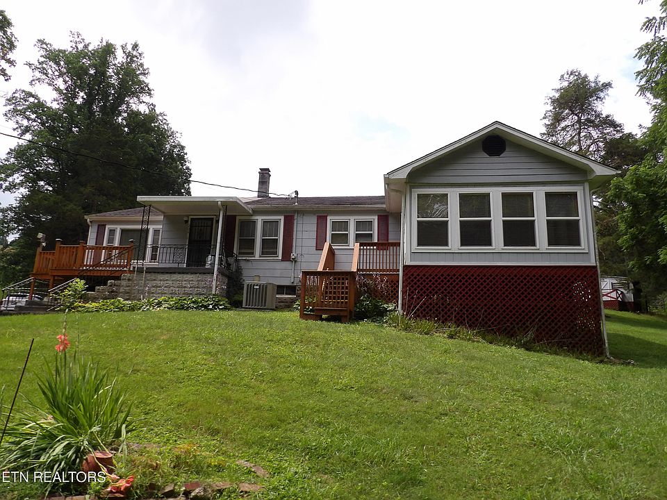 1st image of 204 Bolton Hollow Rd